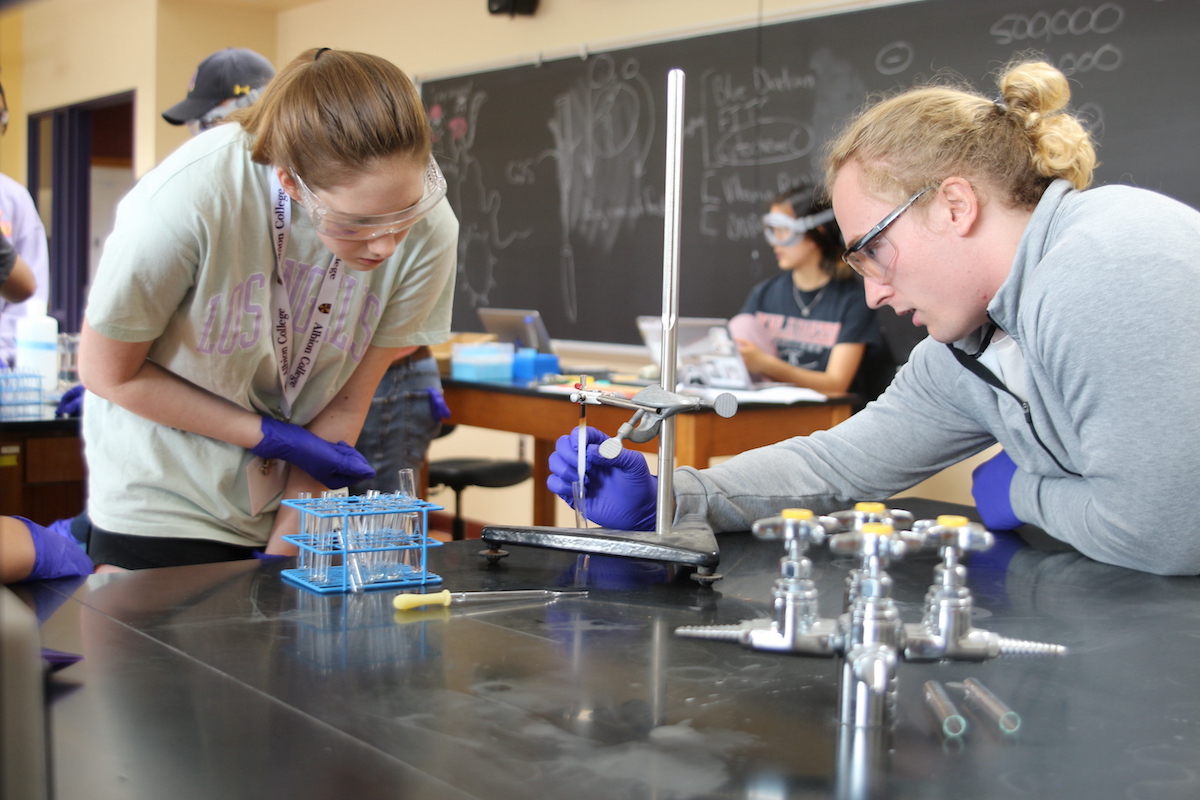 Two students working together in the lab.