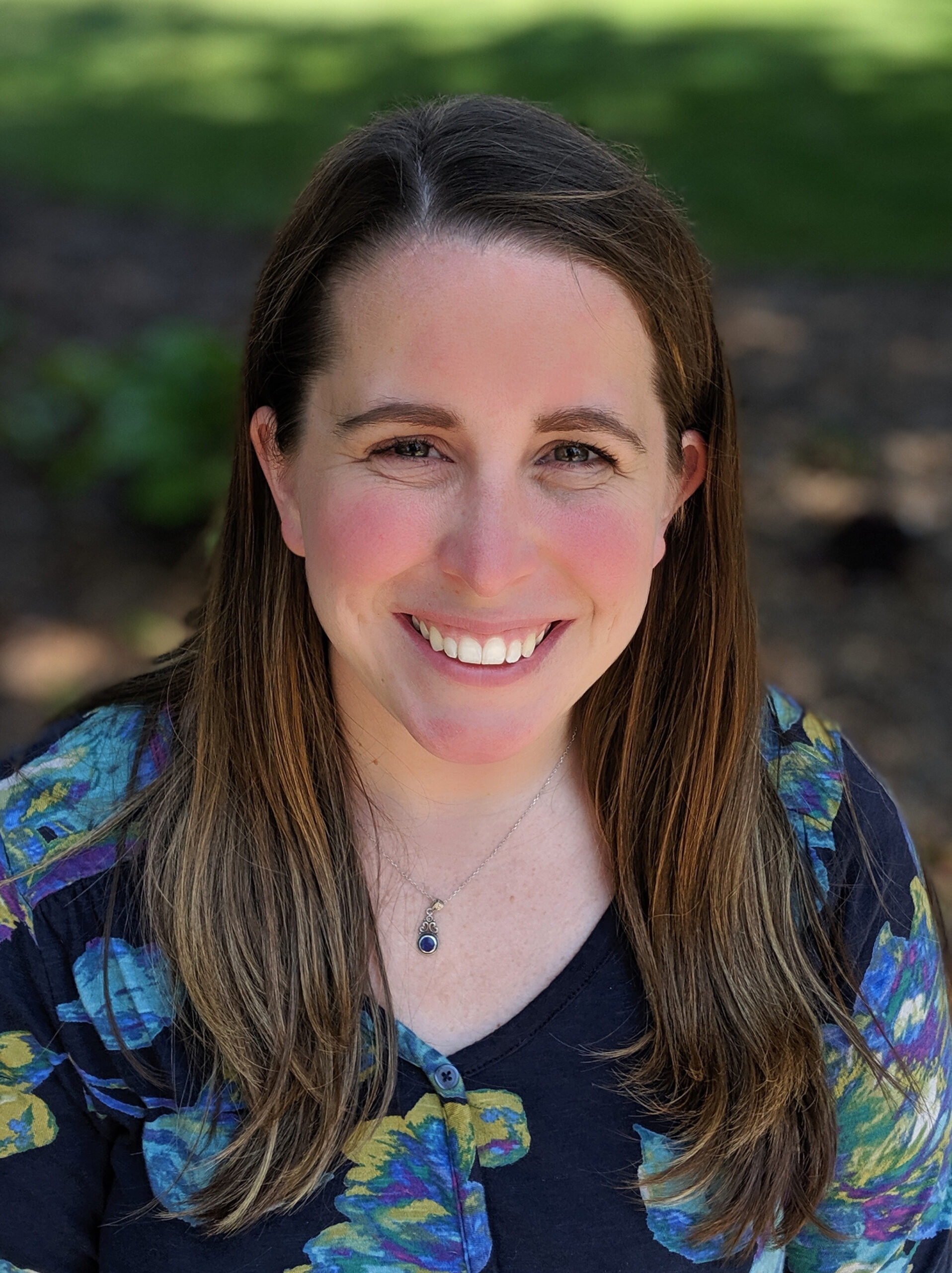 Professional portrait of Elizabeth Palmer